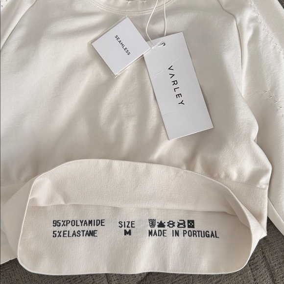 Varley seamless activewear three quarter sleeve crop top - Picture 5 of 6